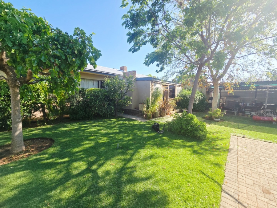 4 Bedroom Property for Sale in Fichardt Park Free State